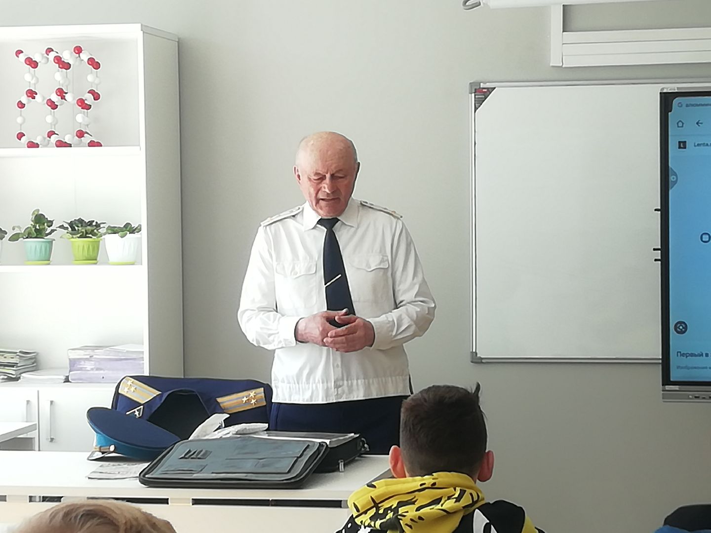 День космонавтики, Введенская школа, Юрий Гагарин, гибель Гагарина, открытый урок, ветеран полигона ПВО, история космонавтики