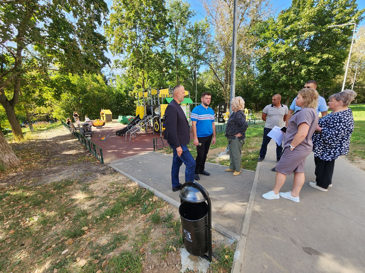 Чехов, улица Дружбы, комплексное благоустройство двора, дворовая территория, детская игровая площадка, парковки, тротуары, проезды, освещение, озеленение, формирование комфортной городской среды,