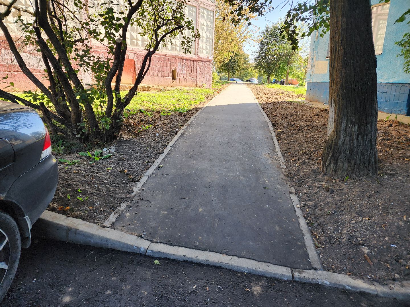 Чехов, улица Дружбы, комплексное благоустройство двора, дворовая территория, детская игровая площадка, парковки, тротуары, проезды, освещение, озеленение, формирование комфортной городской среды,