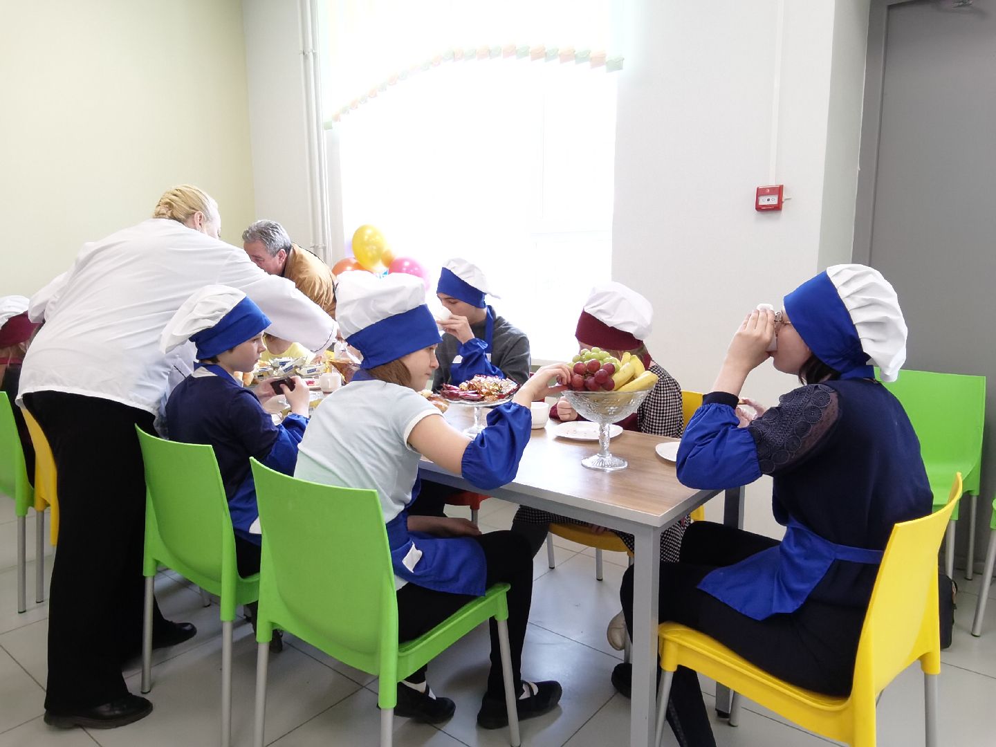 Балашиха, День космонавтики, школа №8 для детей с ОВЗ, печенье в виде звёзд, мастер-класс, комбинат питания