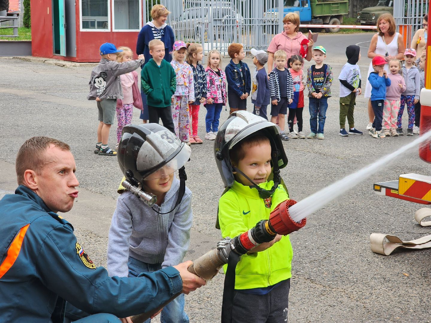 красноармейск, городской округ пушкинский, пожарная часть, экскурсия, дети,