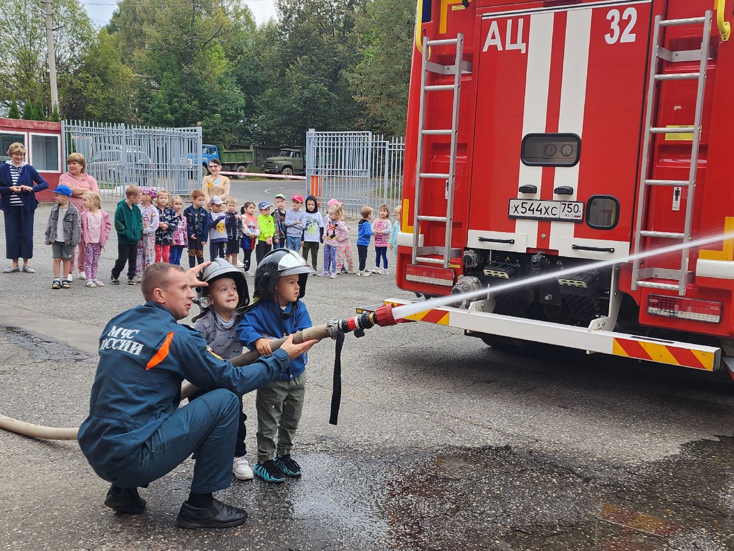 красноармейск, городской округ пушкинский, пожарная часть, экскурсия, дети,