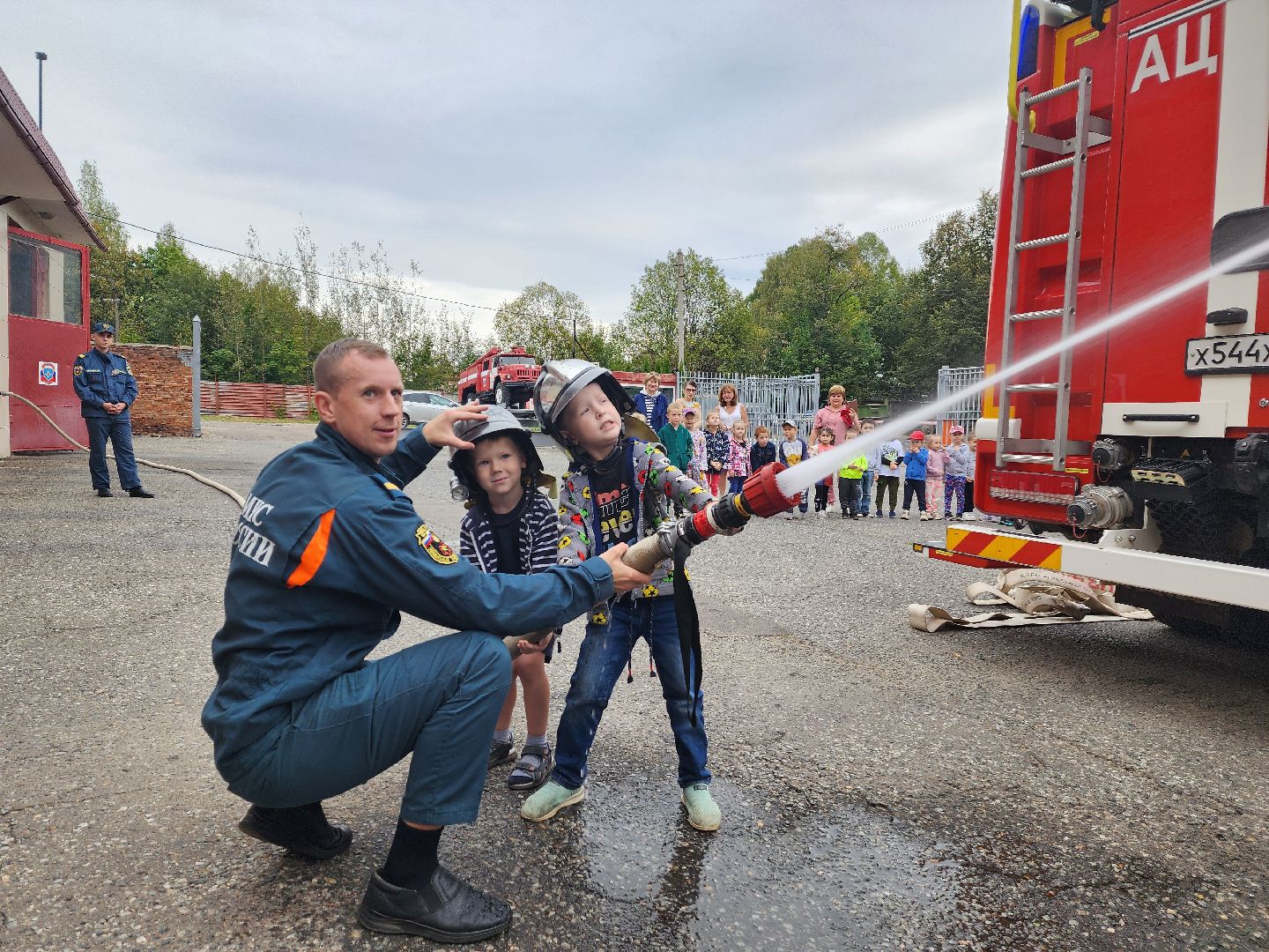 красноармейск, городской округ пушкинский, пожарная часть, экскурсия, дети,