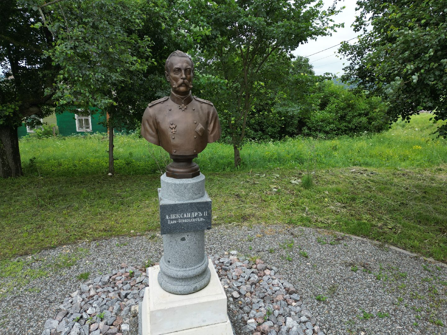 видео с коптера, памятник, бюст,