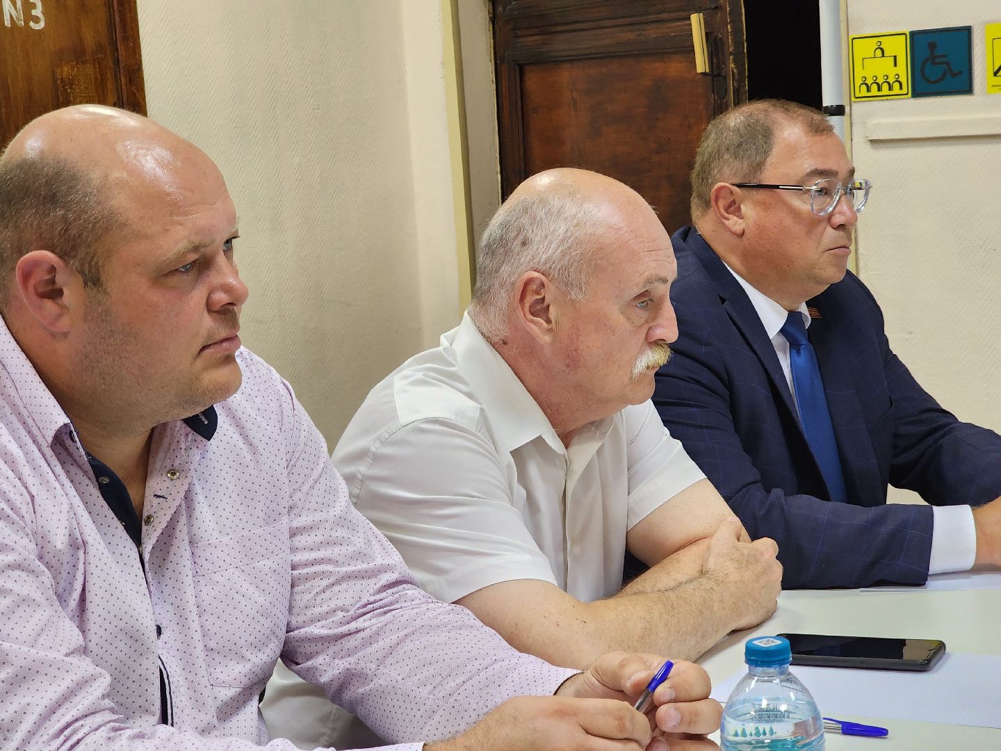 жители, общество, электроугли, выездная администрация, глава богородского округа, протечка крыши, управляющая компания, власть,