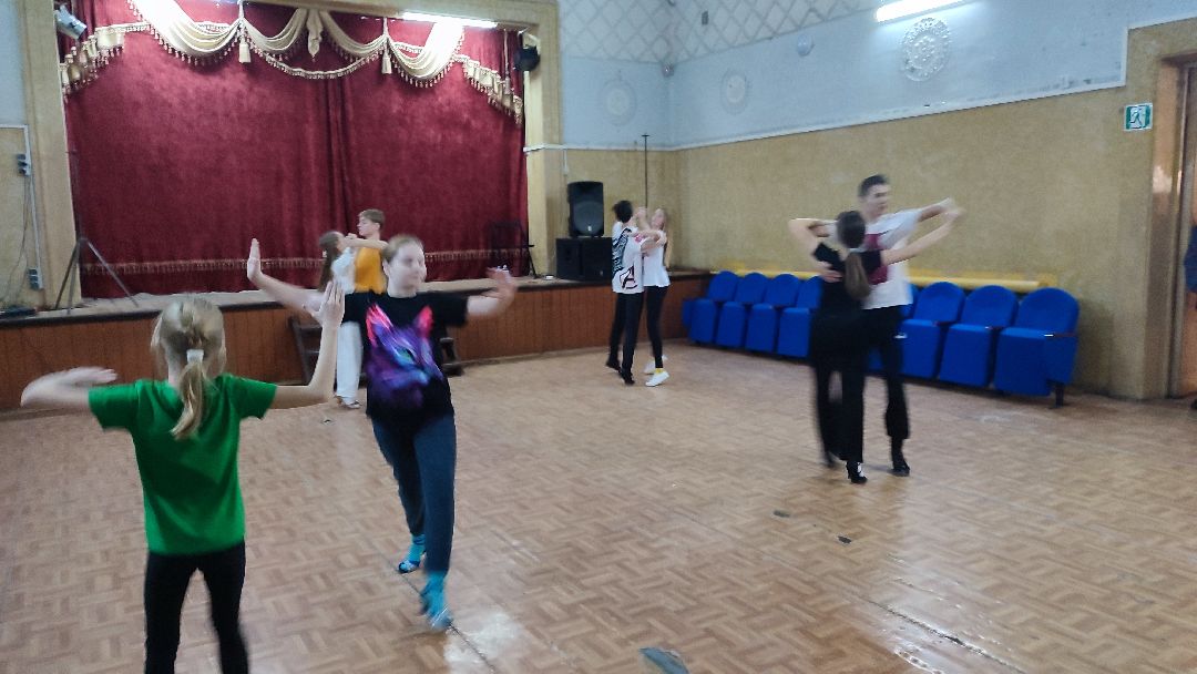 Кашира, общество