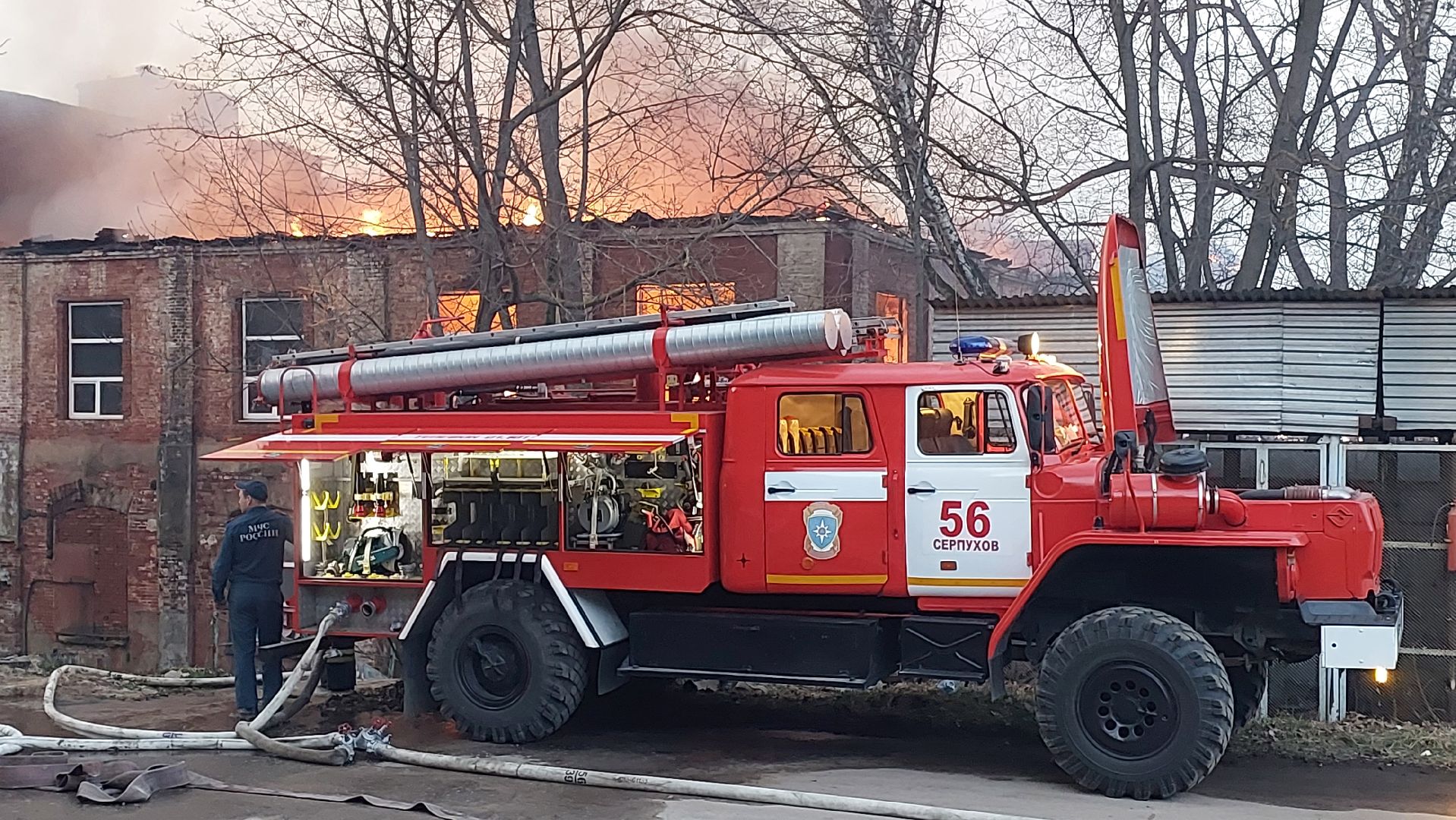 пожар, серпухов, мчс, чп, пожарные, бумажная фабрика