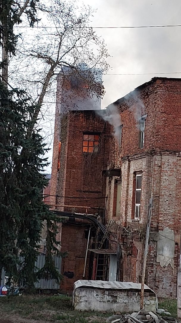 пожар, серпухов, мчс, чп, пожарные, бумажная фабрика