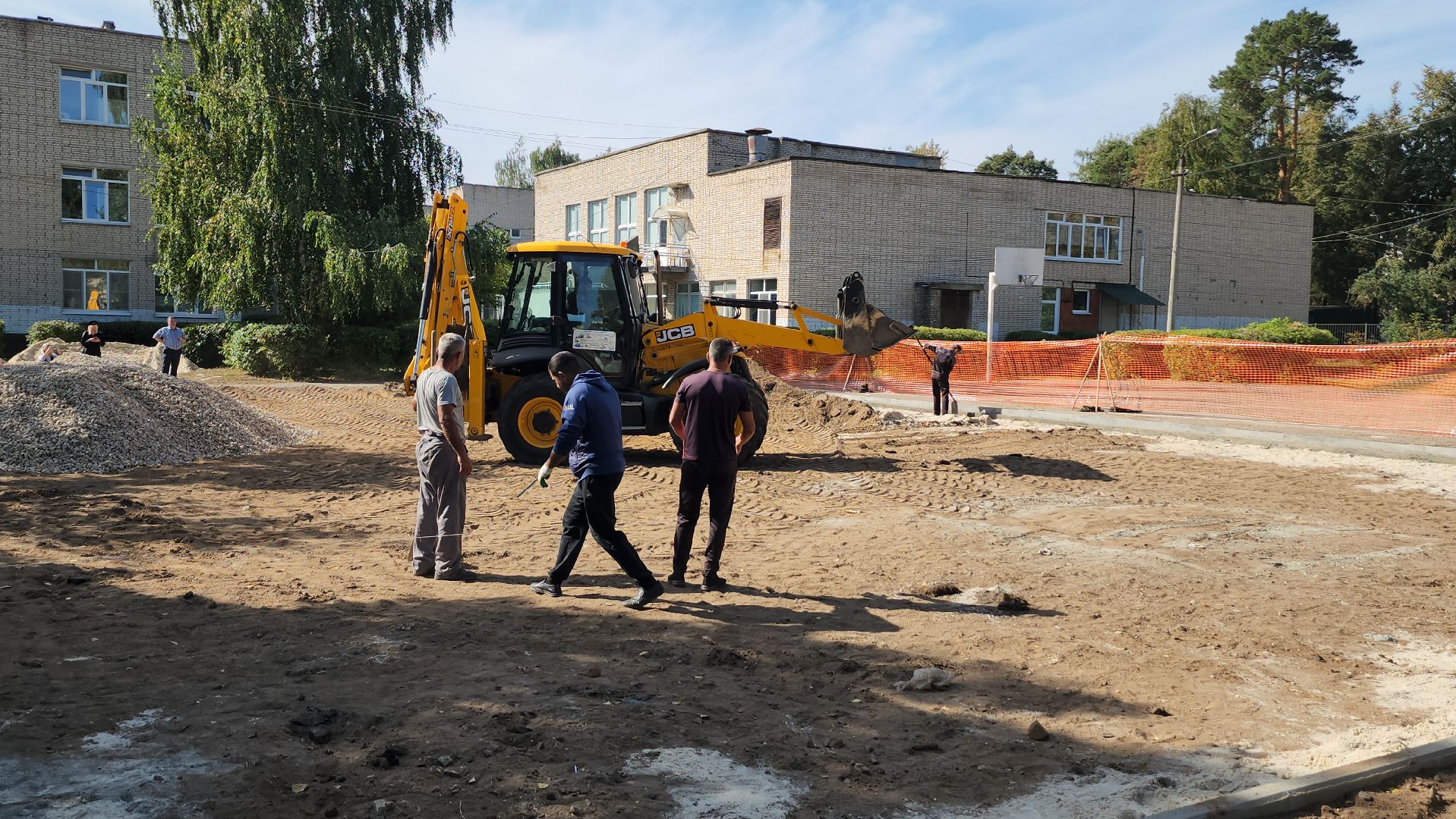 серпухов, гимназия 1, большой ударный переулок, спортивная площадка, образование,