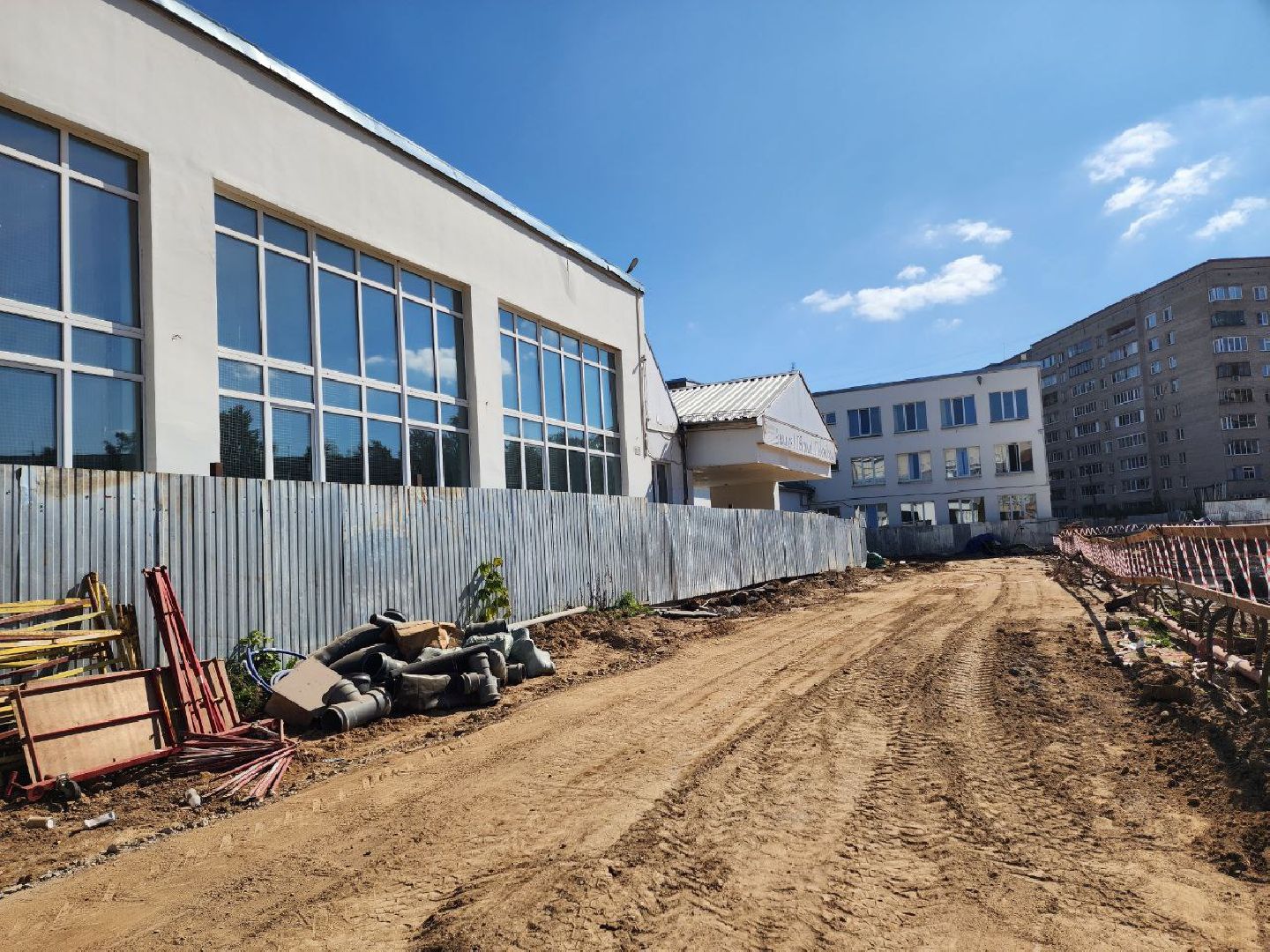 Солнечногорск, пристройка к школе, строители, Ученики, Учителя,