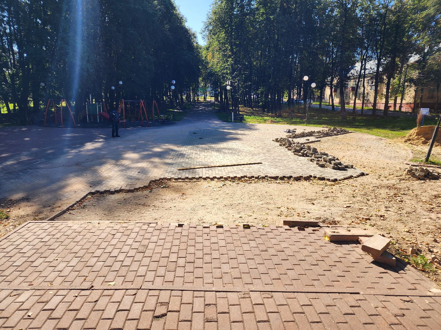 Чехов, сквер Ветеранов, благоустройство, новое покрытие, формирование комфортной городской среды, замена брусчатки,