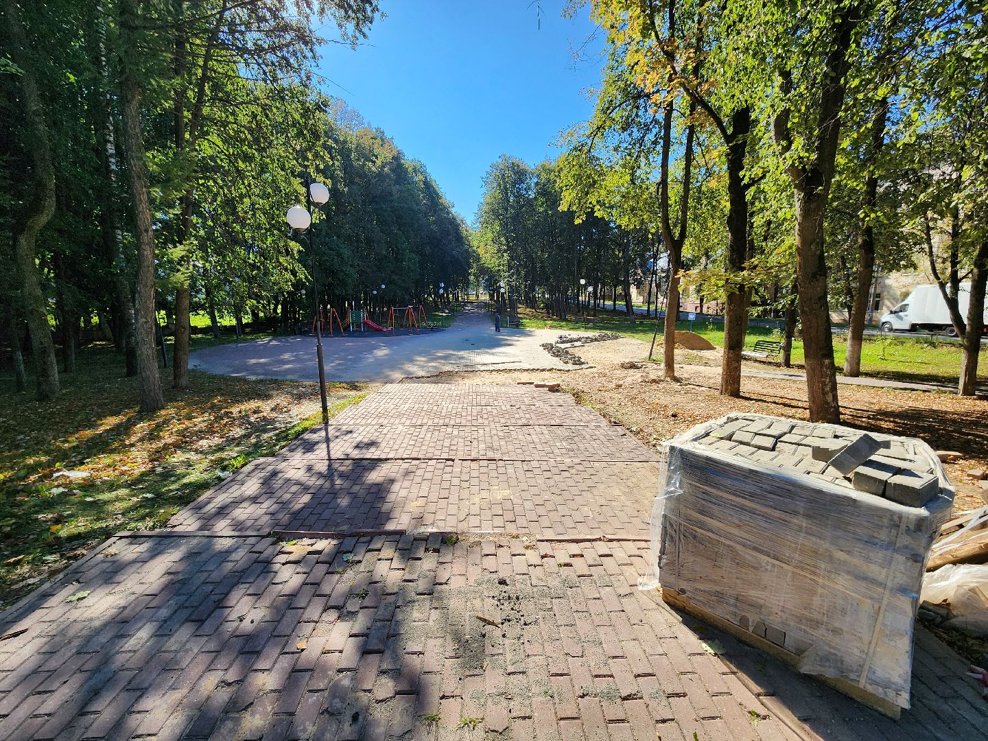 Чехов, сквер Ветеранов, благоустройство, новое покрытие, формирование комфортной городской среды, замена брусчатки,