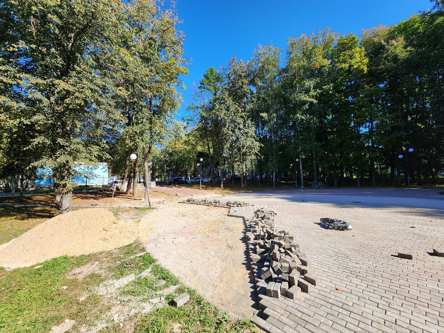 Чехов, сквер Ветеранов, благоустройство, новое покрытие, формирование комфортной городской среды, замена брусчатки,