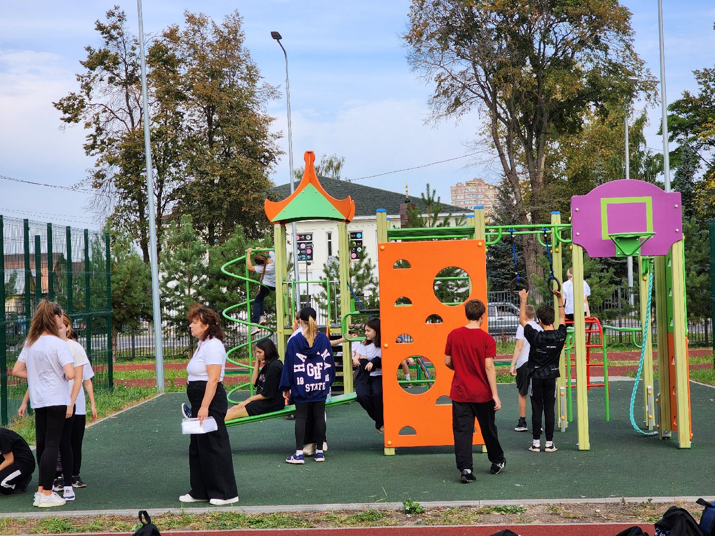 школа, ногинск, жители, общество, спорт, веселые старты, день здоровья, центр образования,