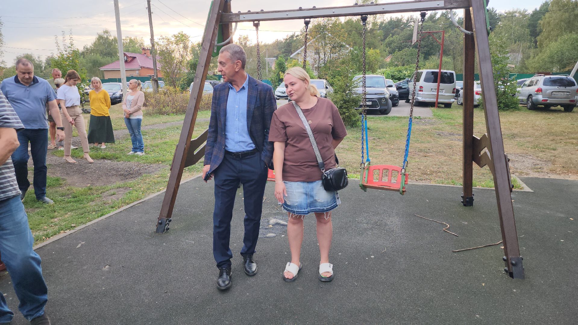 серпухов, деревня лужки, выездная администрация, детская площадка, сельский клуб,