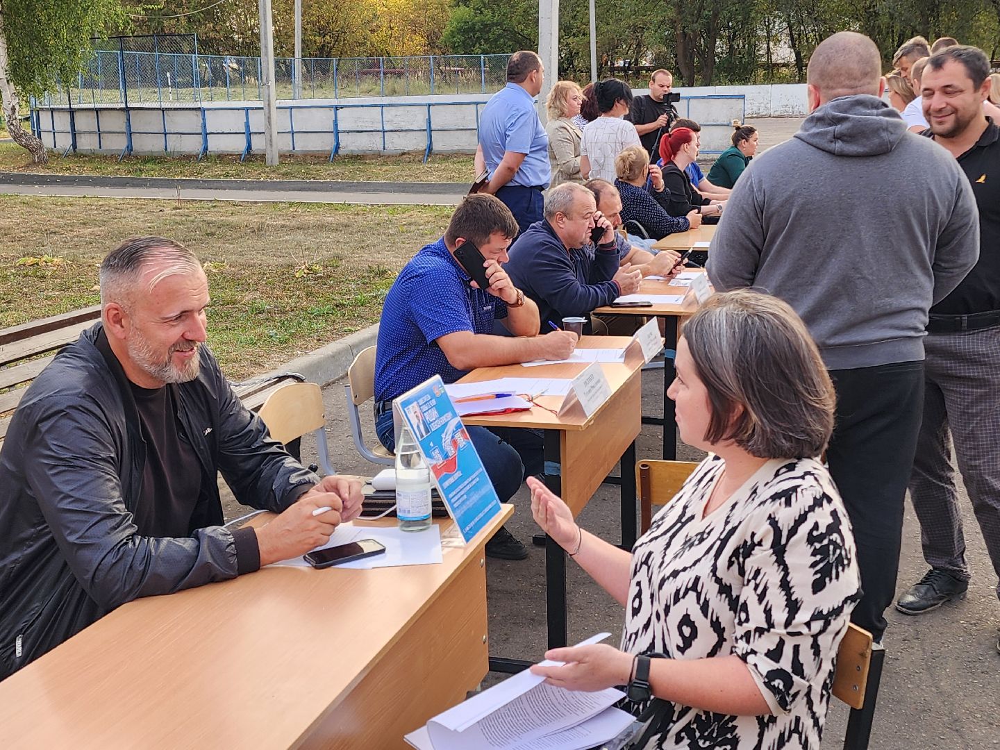 Чехов, поселок Васькино, выездная администрация, встреча с жителями, обращения жителей, Елена Валяева, многодетная мама, жильё, земельные участки, освещение, пешеходный переход, электроснабжение, контейнерная площадка,