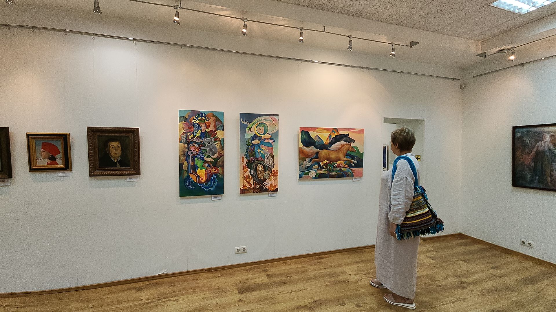 Электросталь, культура Электростали, выставка, год семьи, мой город, жители города, минсоцразвития, выставочный зал,