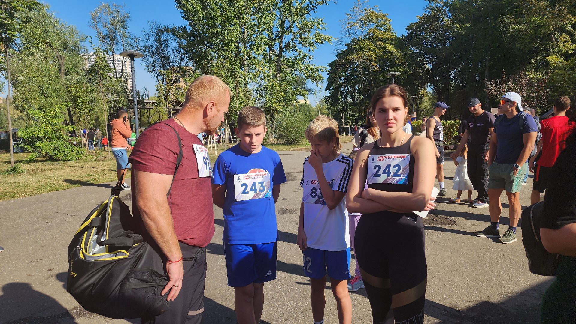 Реутов, спорт, реутов бежит, забег, фабричный пруд, день города, праздник,