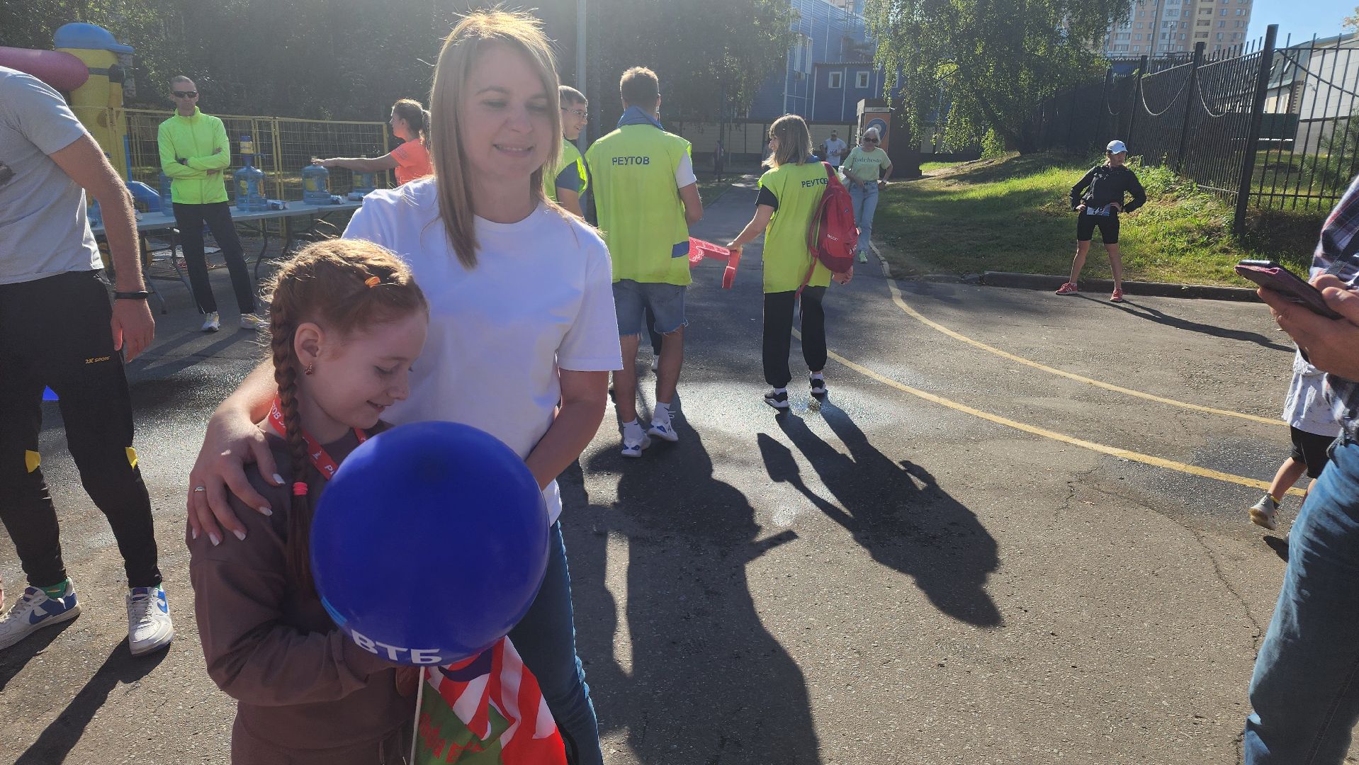 Реутов, спорт, реутов бежит, забег, фабричный пруд, день города, праздник,