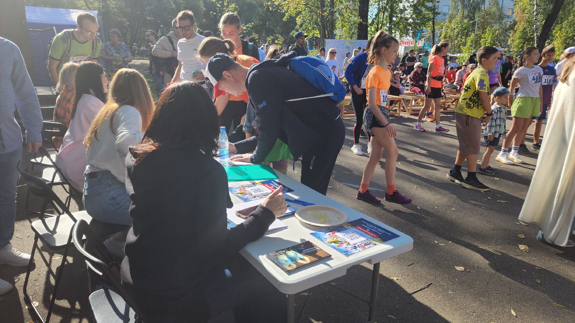 Реутов, спорт, реутов бежит, забег, фабричный пруд, день города, праздник,