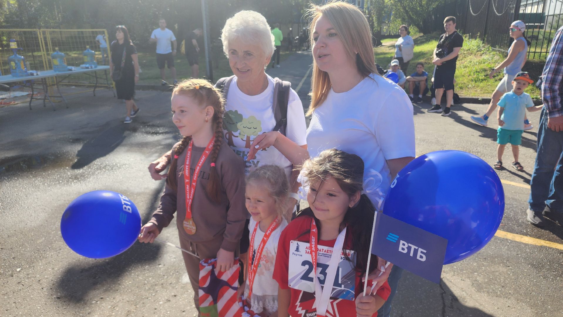 Реутов, спорт, реутов бежит, забег, фабричный пруд, день города, праздник,