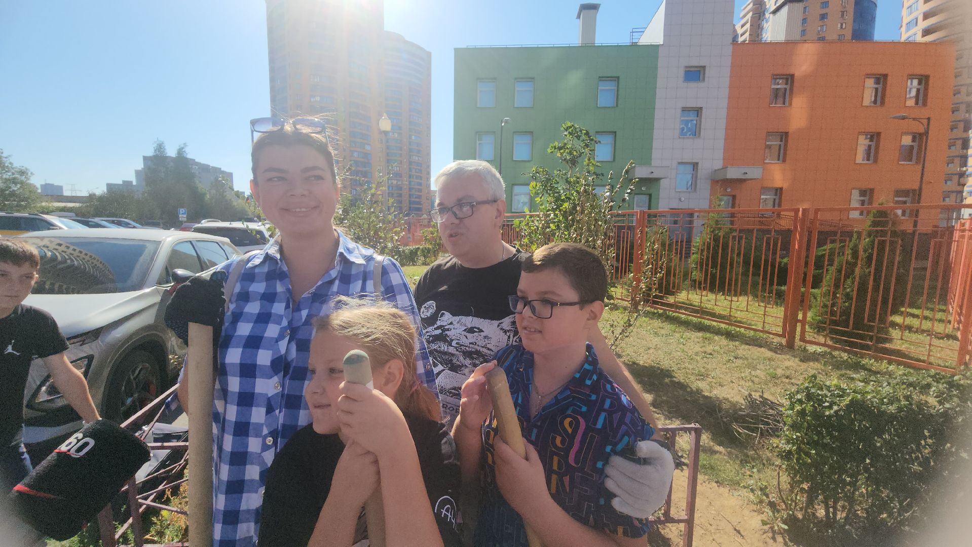 Реутов, День в лесу, посади свое дерево, высадка деревьев, кустарники, кизильник, ели, сосны, деревья,