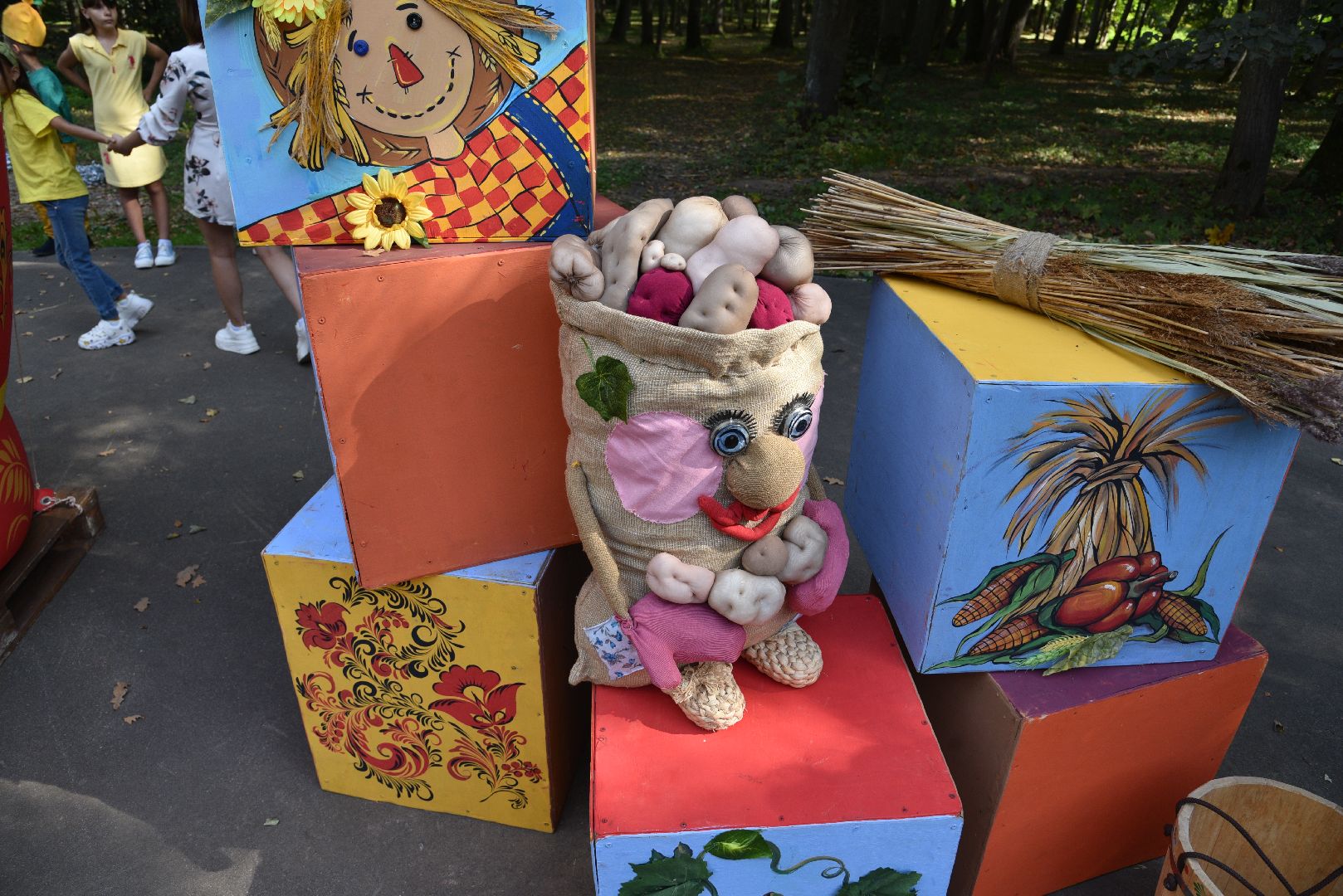 лотошино, лотошинский парк, разгуляй, парки подмосковья, фестиваль народного творчества,