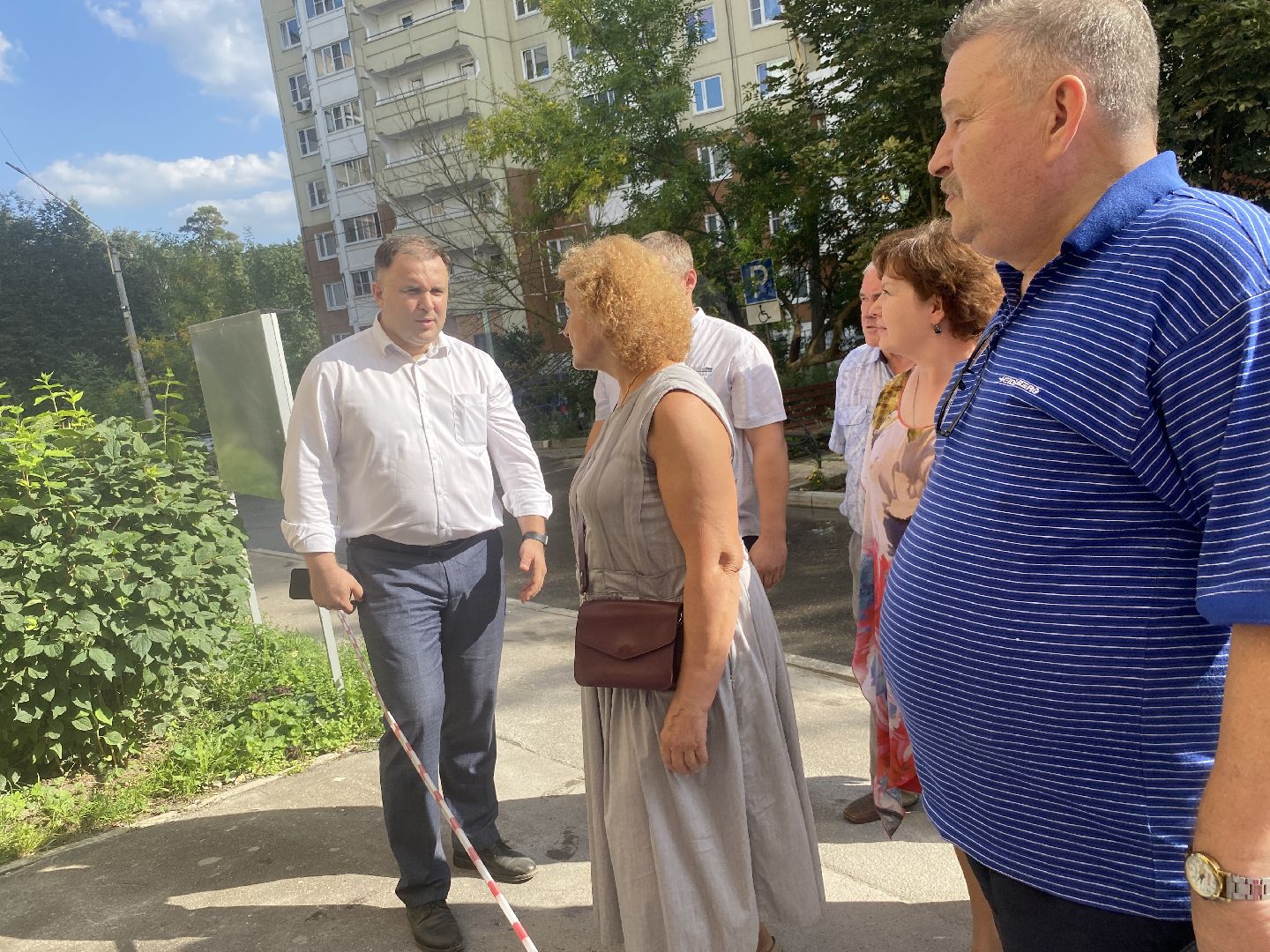 Мой подъезд, ремонт подъездов мкд, заозерный Власиха, замена ступеней, композитные накладки на ступени,