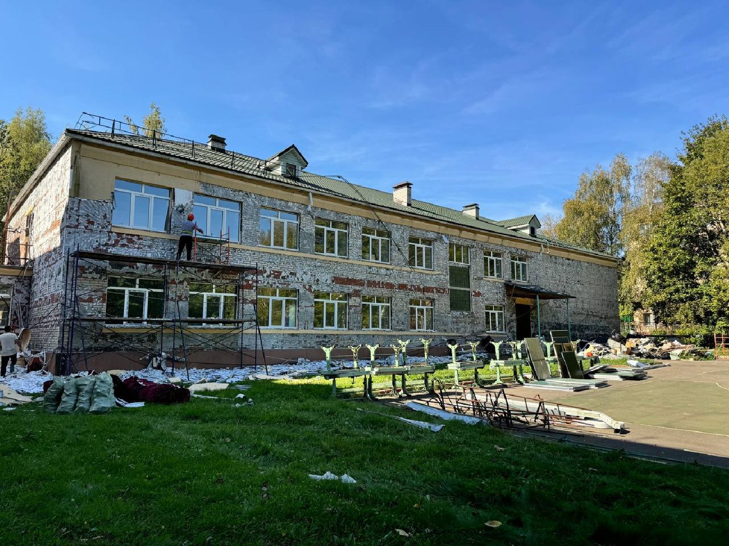 капитальный ремонт школы, фасадные работы, демонтаж, бригада, городской округ восход,