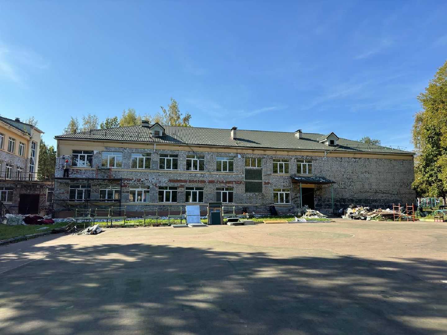 капитальный ремонт школы, фасадные работы, демонтаж, бригада, городской округ восход,