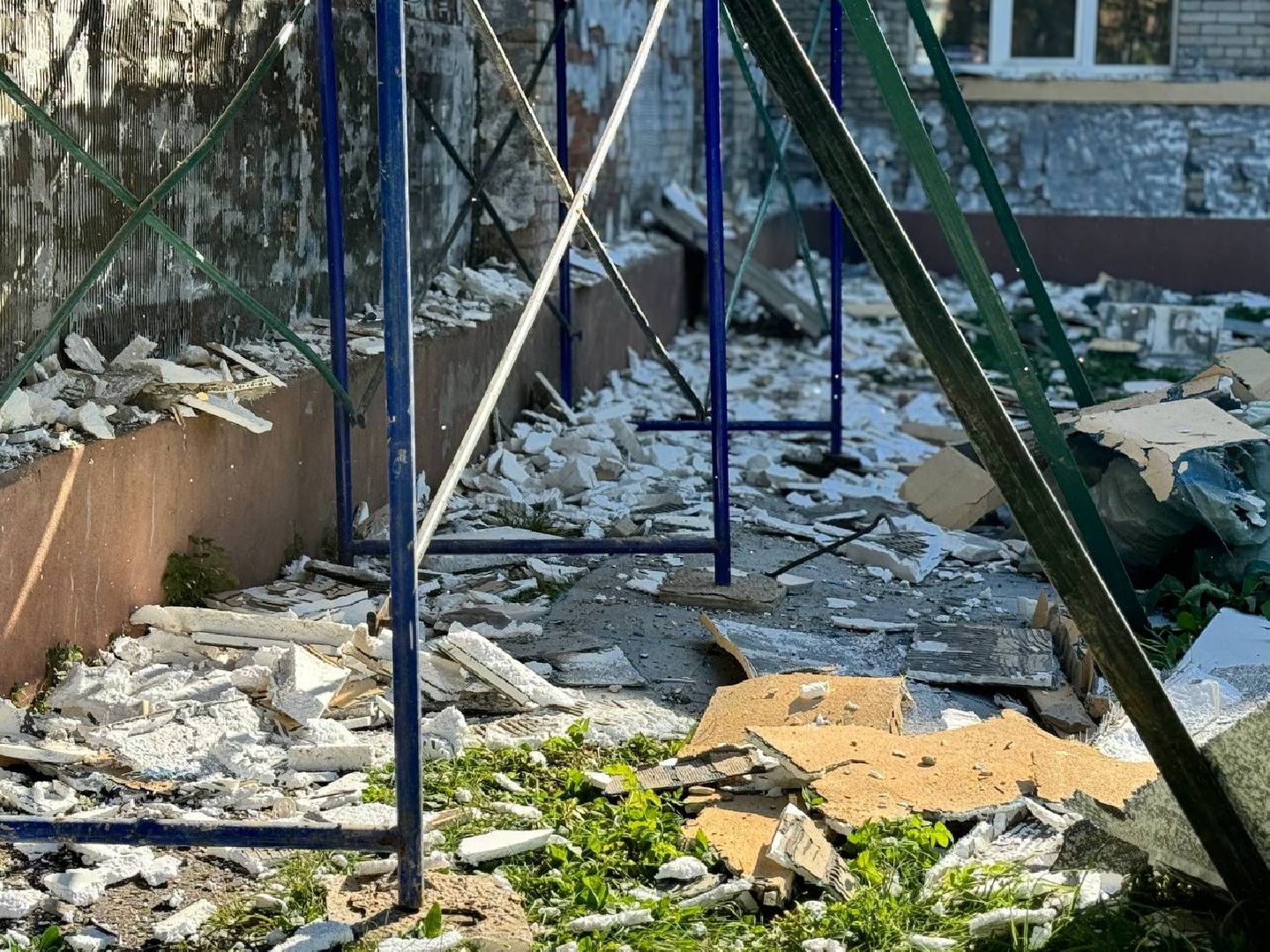 капитальный ремонт школы, фасадные работы, демонтаж, бригада, городской округ восход,