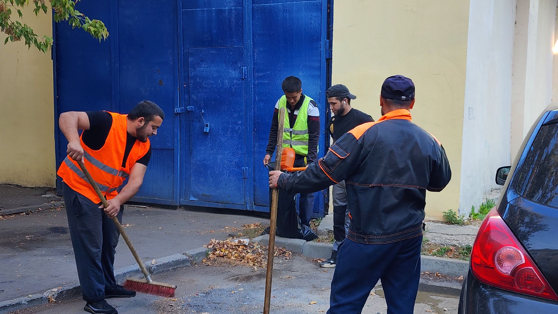 Бронницы, Уборка дворов, Осенняя уборка дворов, Благоустройство,