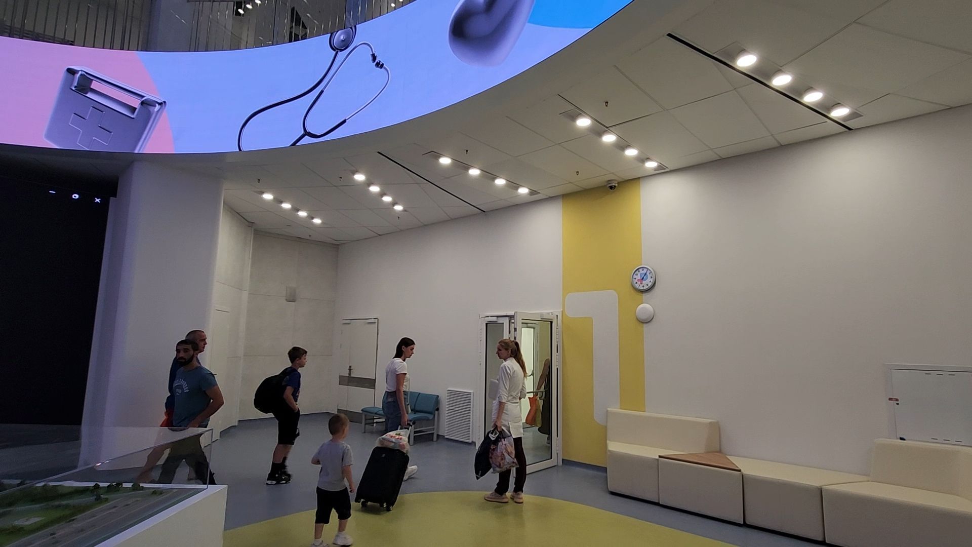 красногорск, дкц имени рошаля, стационар, неврология, обследование, медицина,