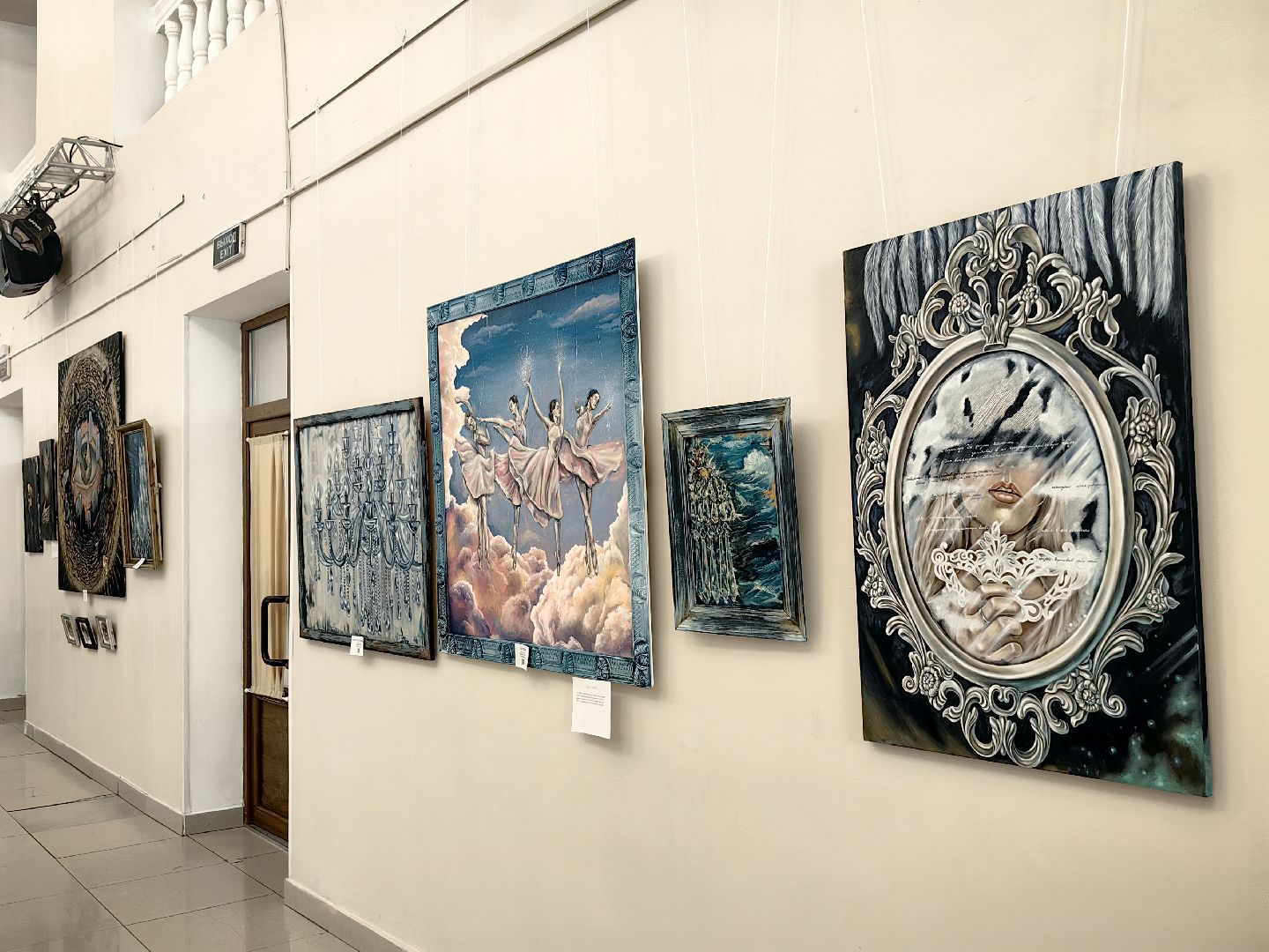 выставка картин, цдк, художница, творчество, сюрреализм, магия, свет, открытие,