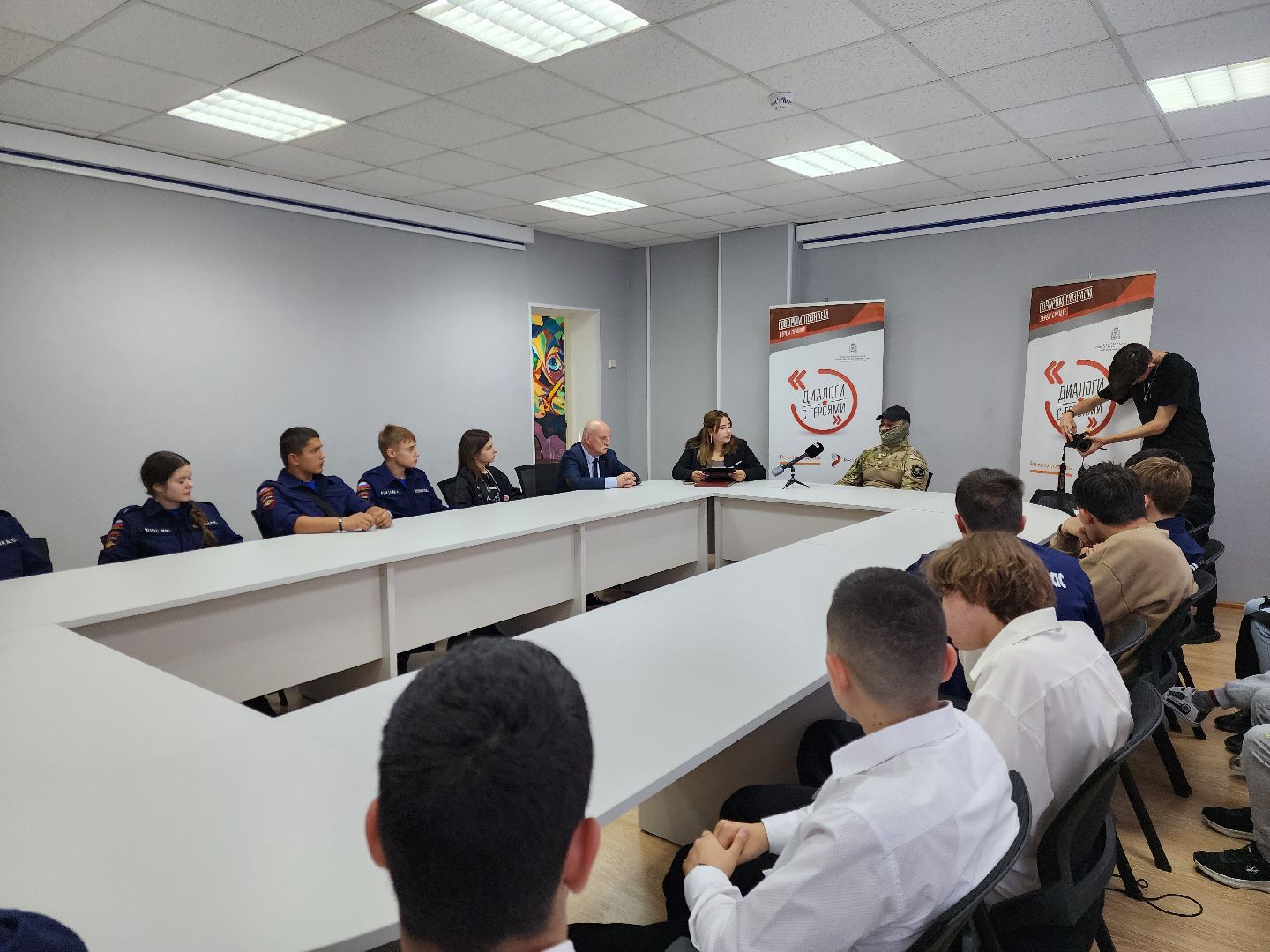 общество, жители, ногинск, школьники, молодежный центр, боец сво, диалоги с героями,