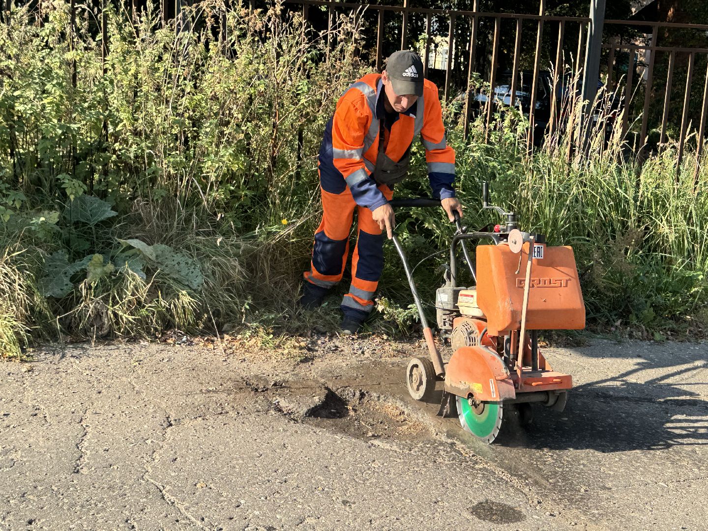 шаховская, ямочный ремонт, ямочный ремонт дорог, коммунальная служба,