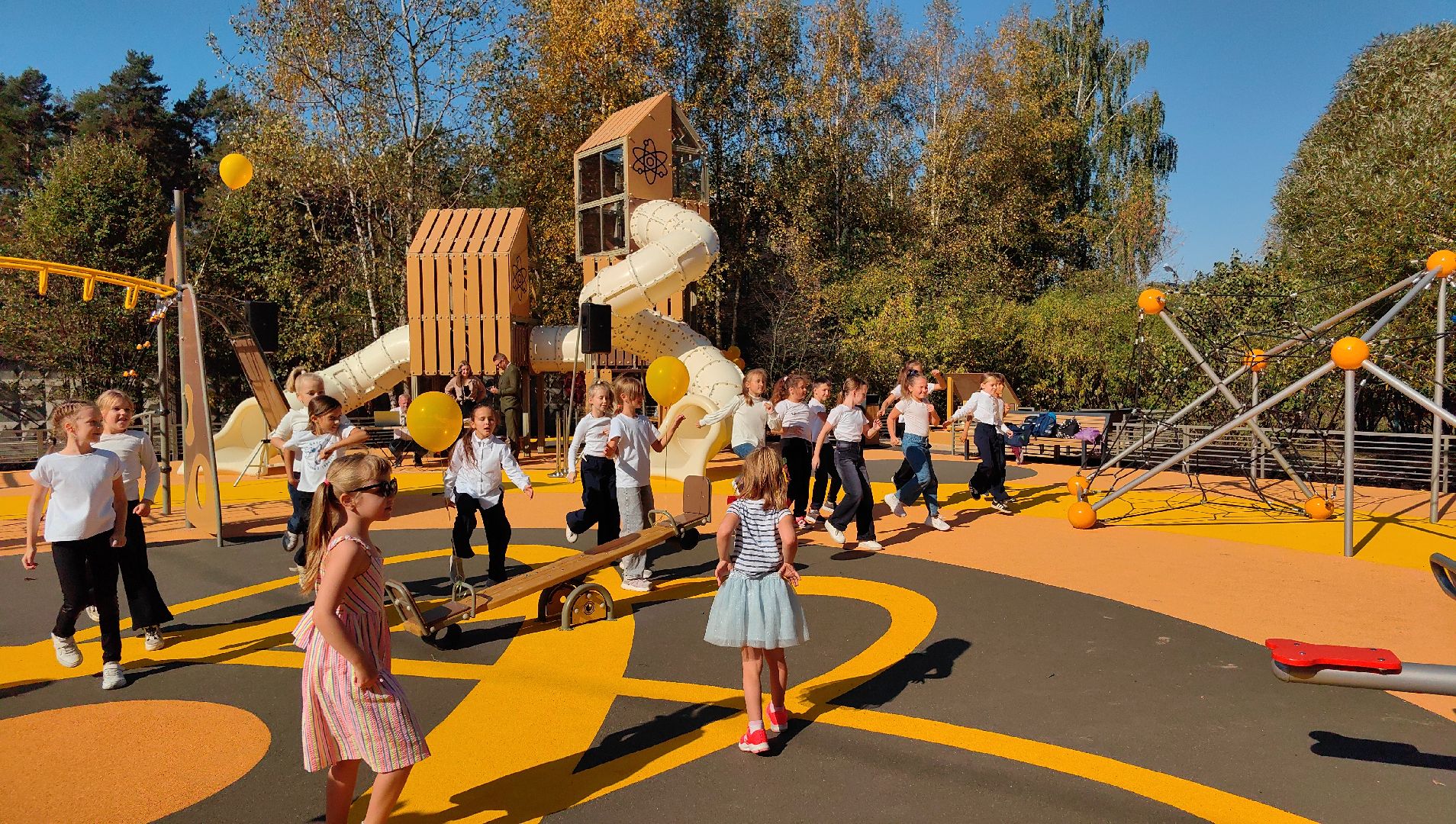 детская площадка, безопасное покрытие, игровое пространство, благоустровйство,