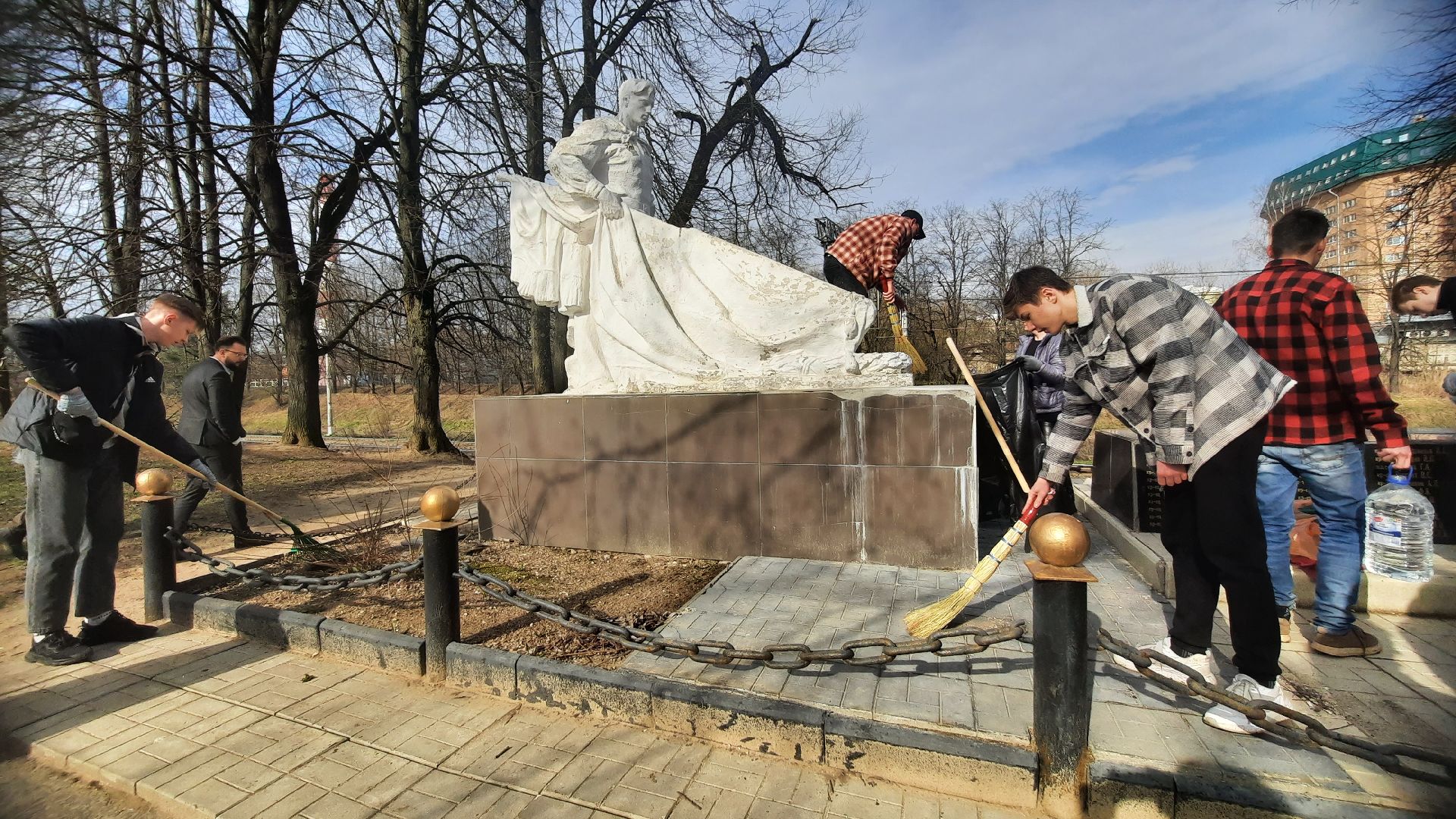День победы, субботник, Наро-Фоминск, воинские захоронения