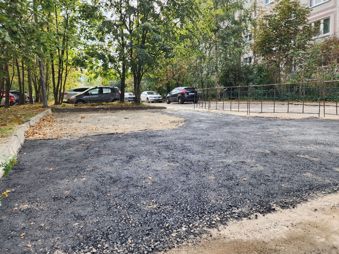 Чехов, улица Чехова, портал Добродел, обращения жителей, ямочный ремонт, дорожный ремонт, парковка, проезд, губернатор московской области,