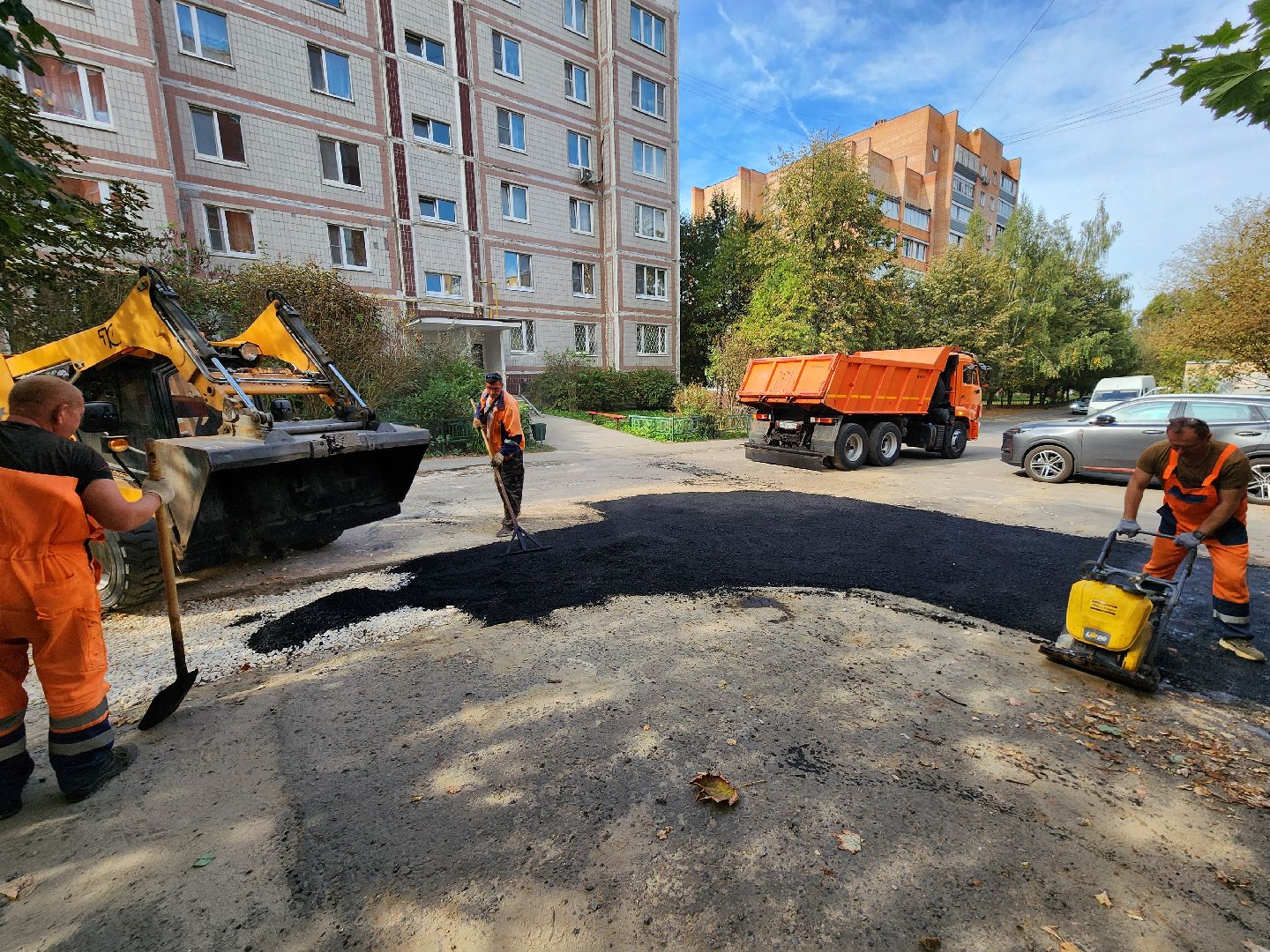 Чехов, улица Чехова, портал Добродел, обращения жителей, ямочный ремонт, дорожный ремонт, парковка, проезд, губернатор московской области,