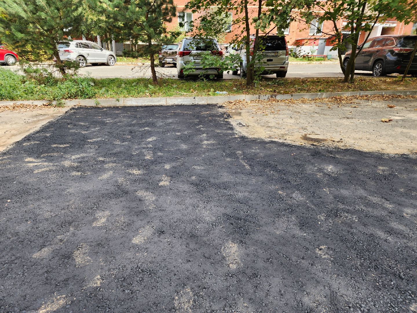 Чехов, улица Чехова, портал Добродел, обращения жителей, ямочный ремонт, дорожный ремонт, парковка, проезд, губернатор московской области,