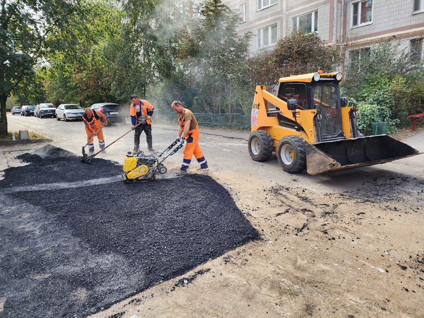 Чехов, улица Чехова, портал Добродел, обращения жителей, ямочный ремонт, дорожный ремонт, парковка, проезд, губернатор московской области,