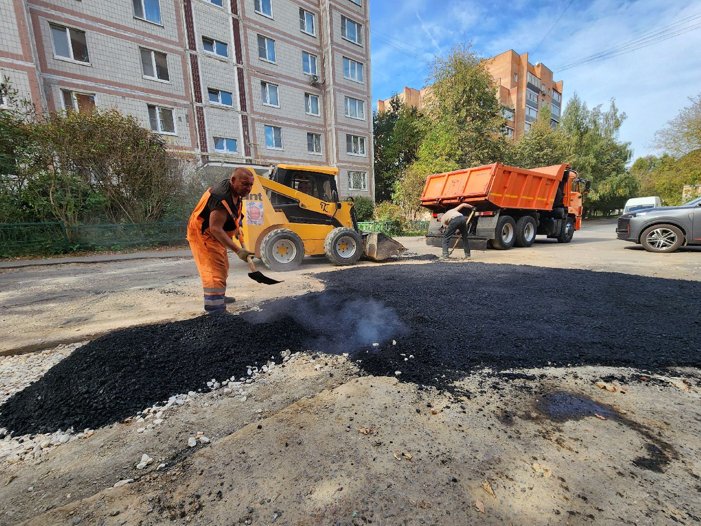 Чехов, улица Чехова, портал Добродел, обращения жителей, ямочный ремонт, дорожный ремонт, парковка, проезд, губернатор московской области,