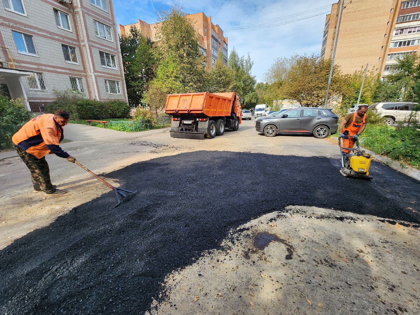 Чехов, улица Чехова, портал Добродел, обращения жителей, ямочный ремонт, дорожный ремонт, парковка, проезд, губернатор московской области,