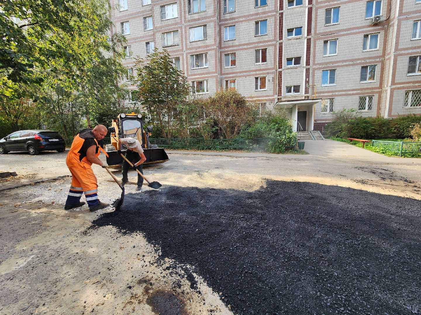 Чехов, улица Чехова, портал Добродел, обращения жителей, ямочный ремонт, дорожный ремонт, парковка, проезд, губернатор московской области,