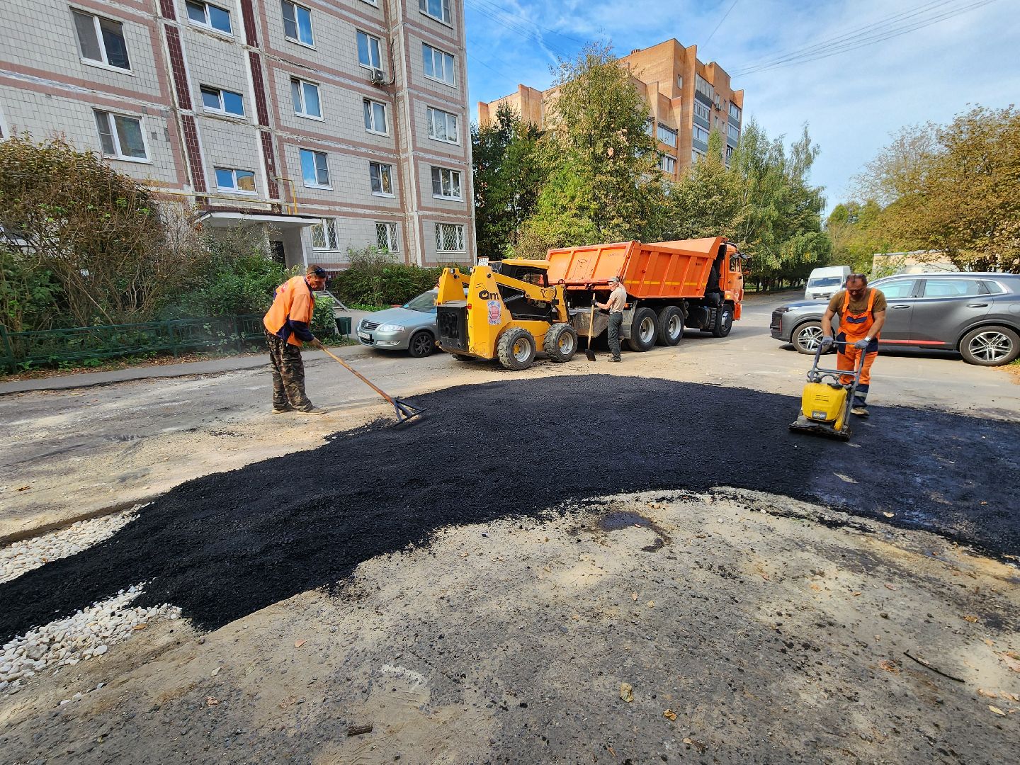 Чехов, улица Чехова, портал Добродел, обращения жителей, ямочный ремонт, дорожный ремонт, парковка, проезд, губернатор московской области,