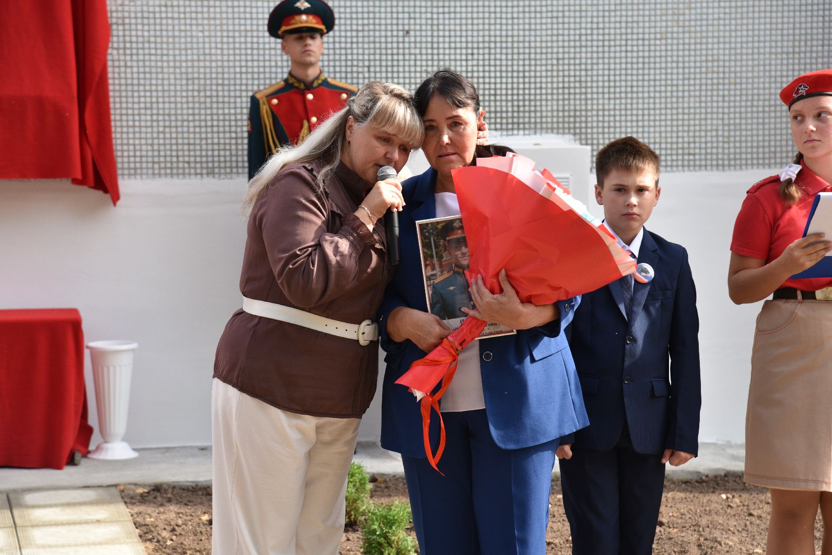 лотошино, микулино, микулинская гимназия, сво, памятная доска,