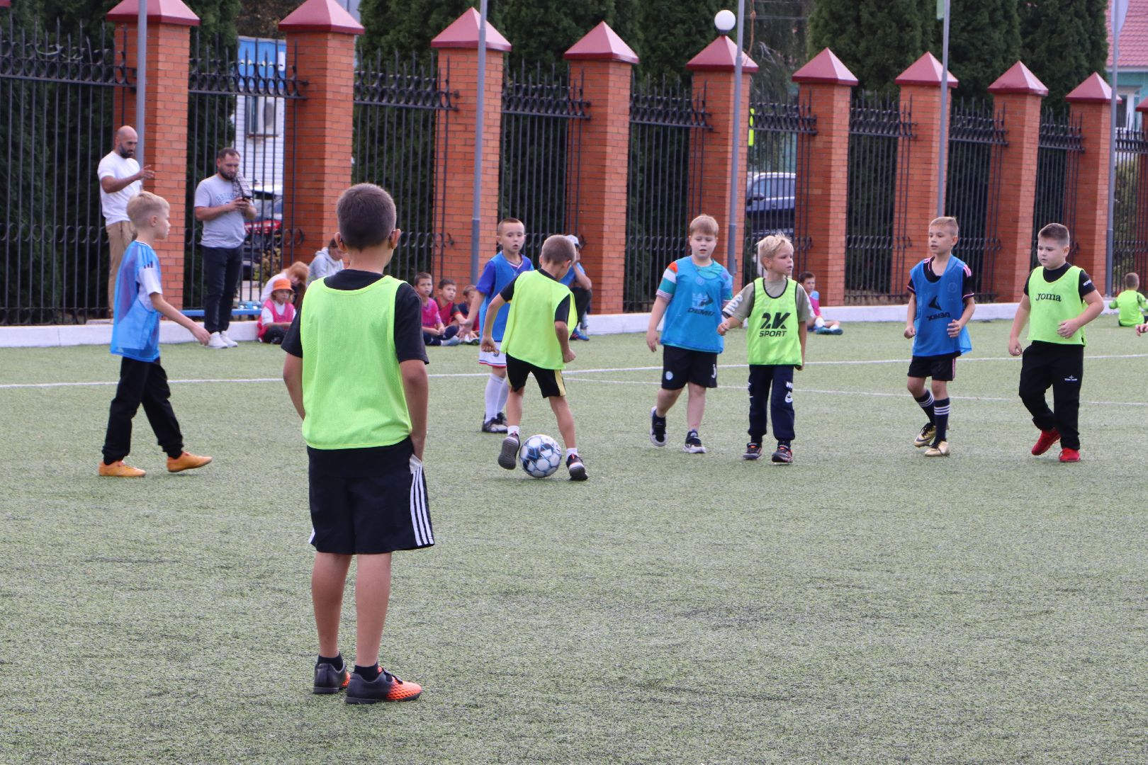 Серебряные Пруды, футбол, надежда Подмосковья Кавалер ордена Мужества, Сергей Мясин, СК Молодежный,
