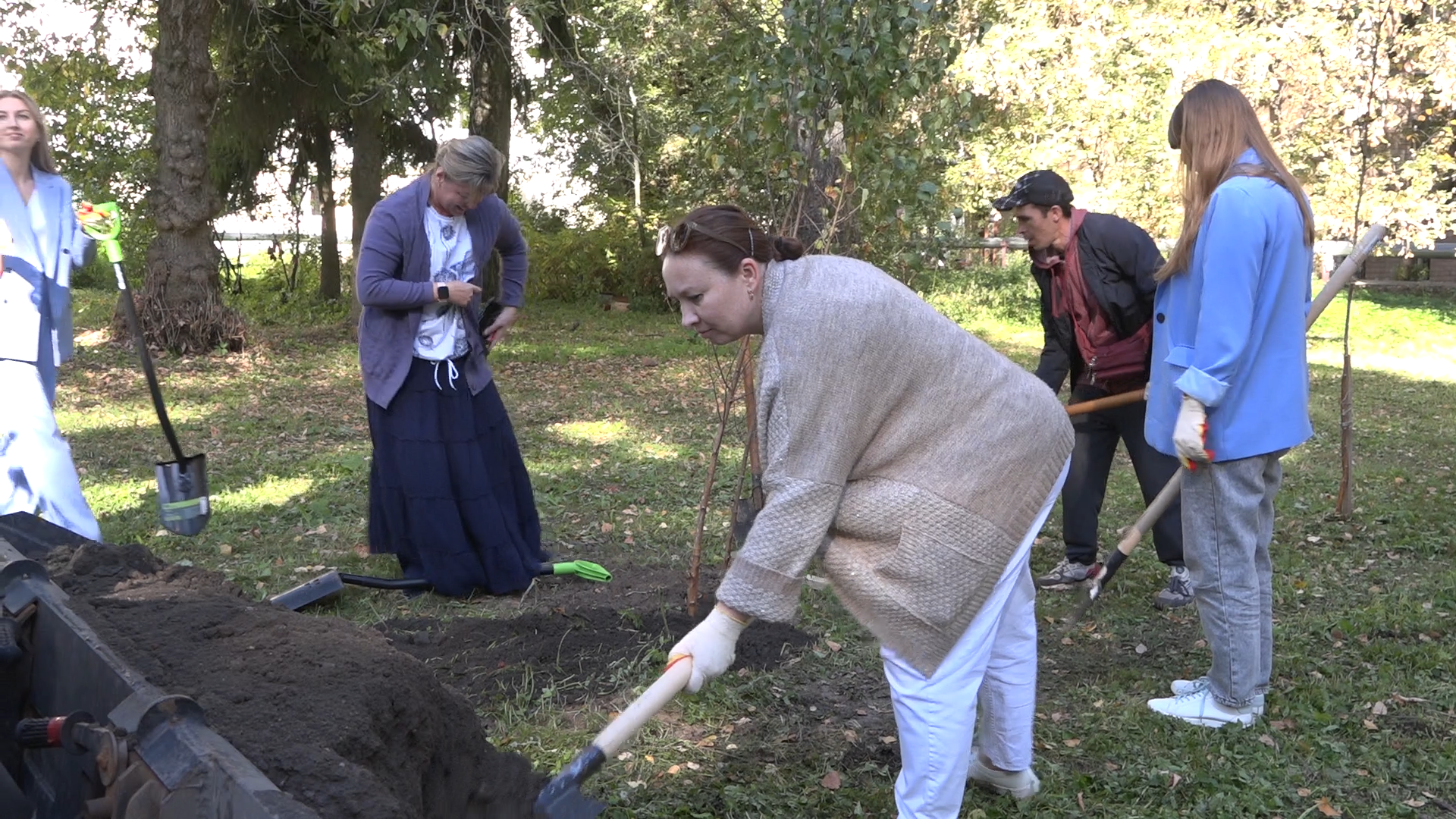 акция посадка деревьев, озеленение Власихи, День в лесу сохраним лес вместе, посади свое дерево, березовая роща Власиха,