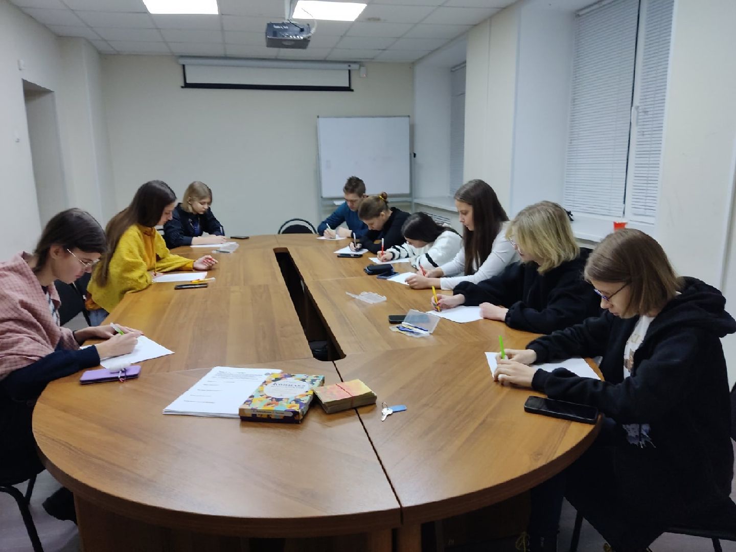 ногинск, школа, общестко, жители, тревога, психолог, молодежный центр, психологическая помощь,